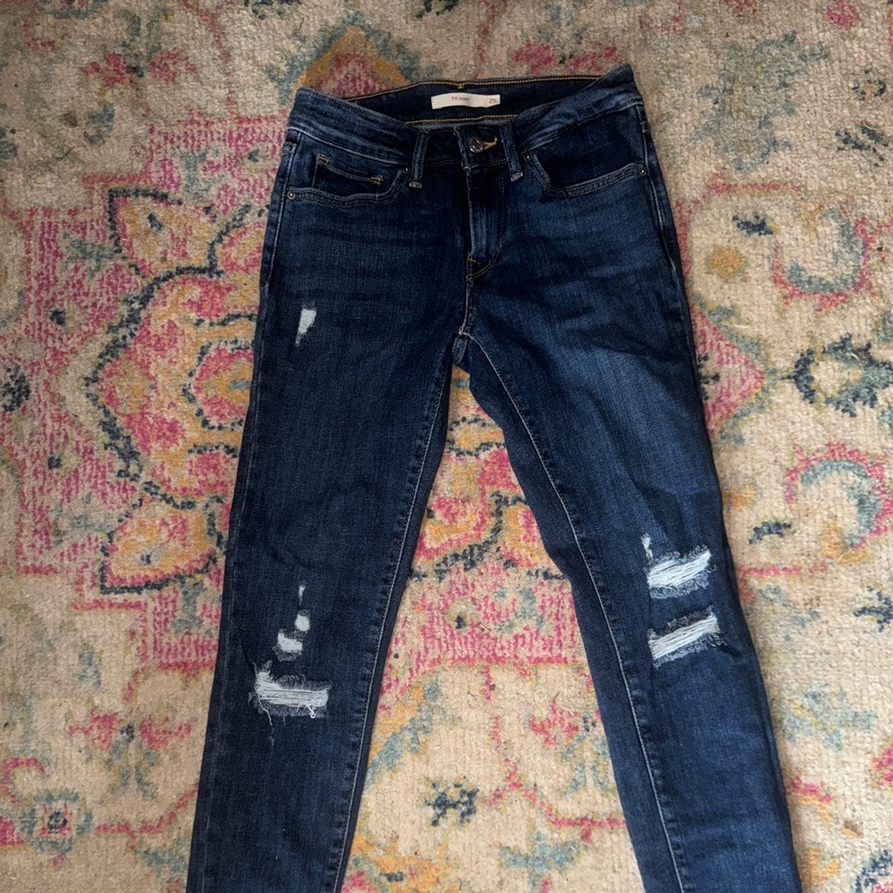 Levi’s High Rise skinny